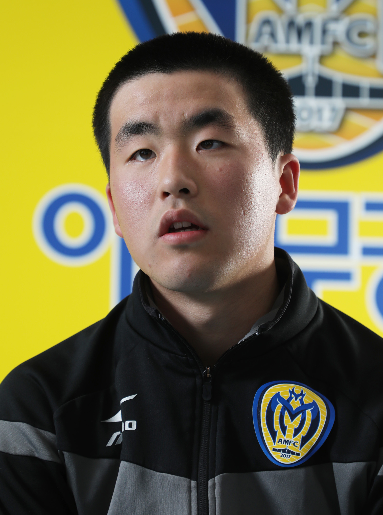 경찰청축구;아산무궁화프로축구단;유소년축구;최수혁