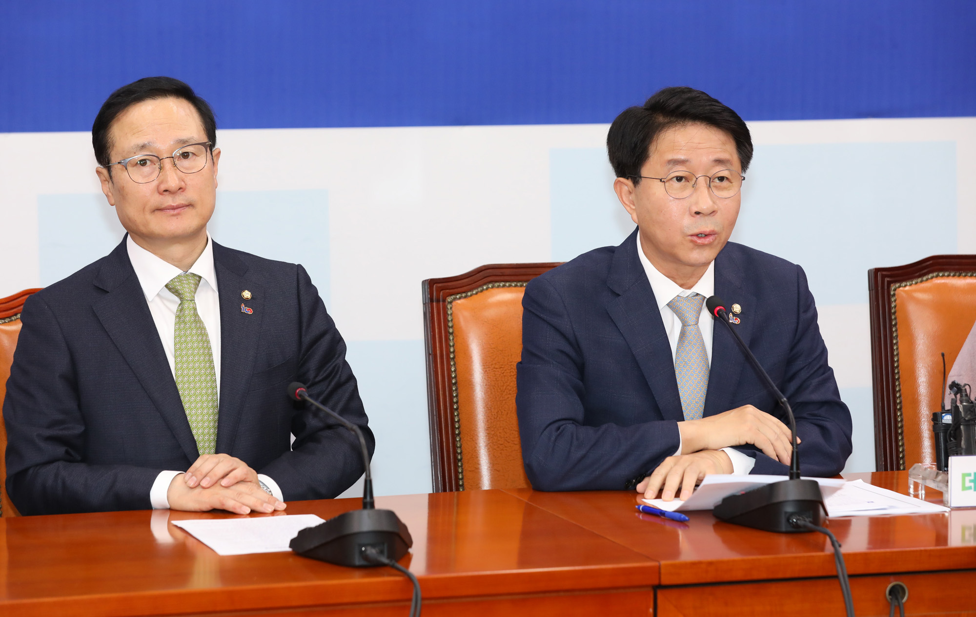 더불어민주당원내대책회의;조정식정책위의장;조정식의원