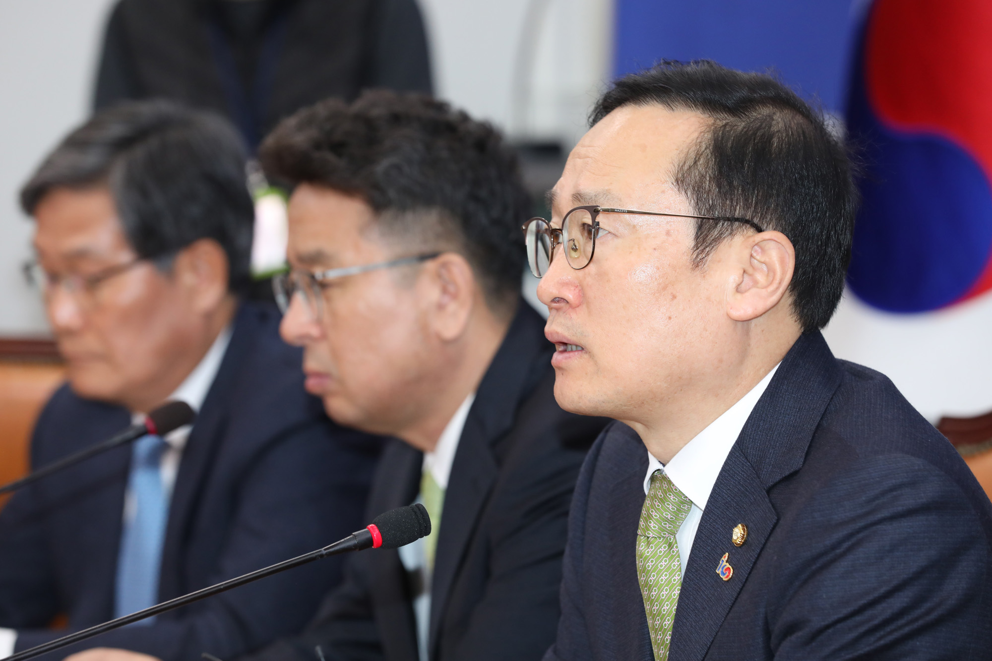 더불어민주당원내대책회의;홍영표원내대표