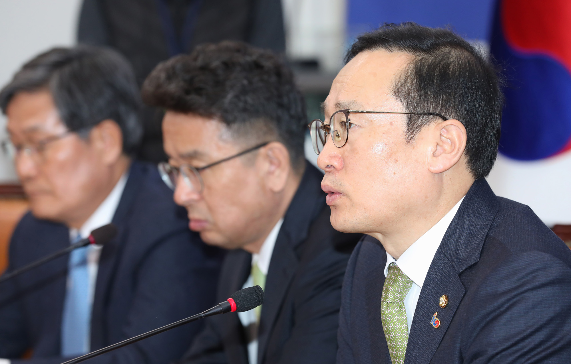 더불어민주당원내대책회의;홍영표원내대표