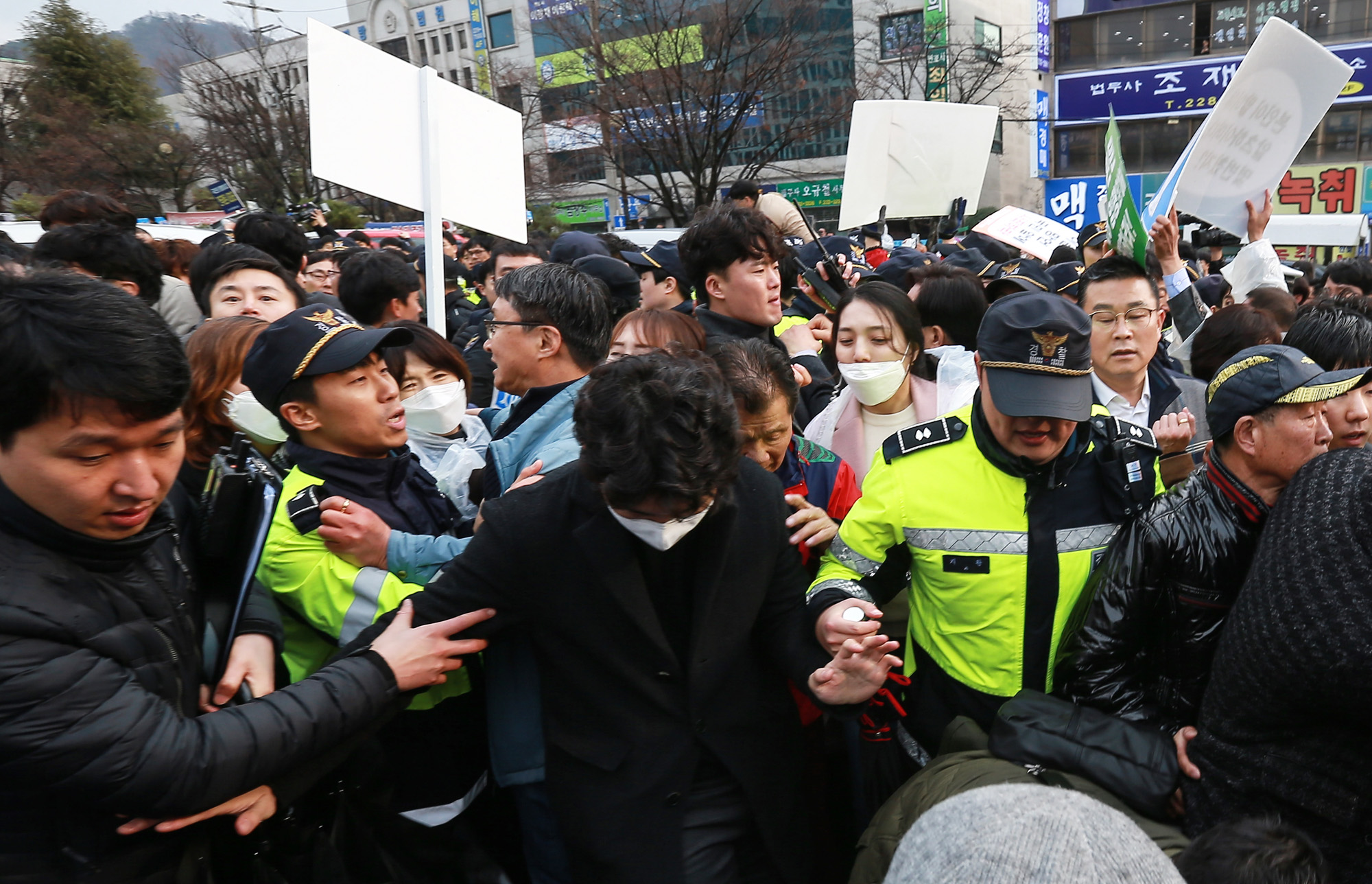 사회;사건사고;역사;5.18민주화운동;전두환;조비오신부;사자명예훼손;광주지방법원