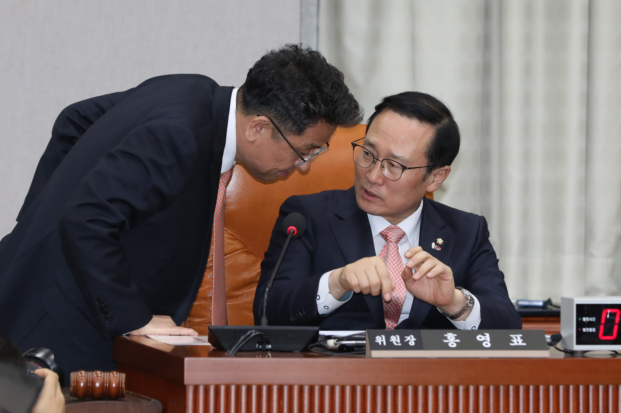 국회운영위원회;홍영표원내대표;이철희의원