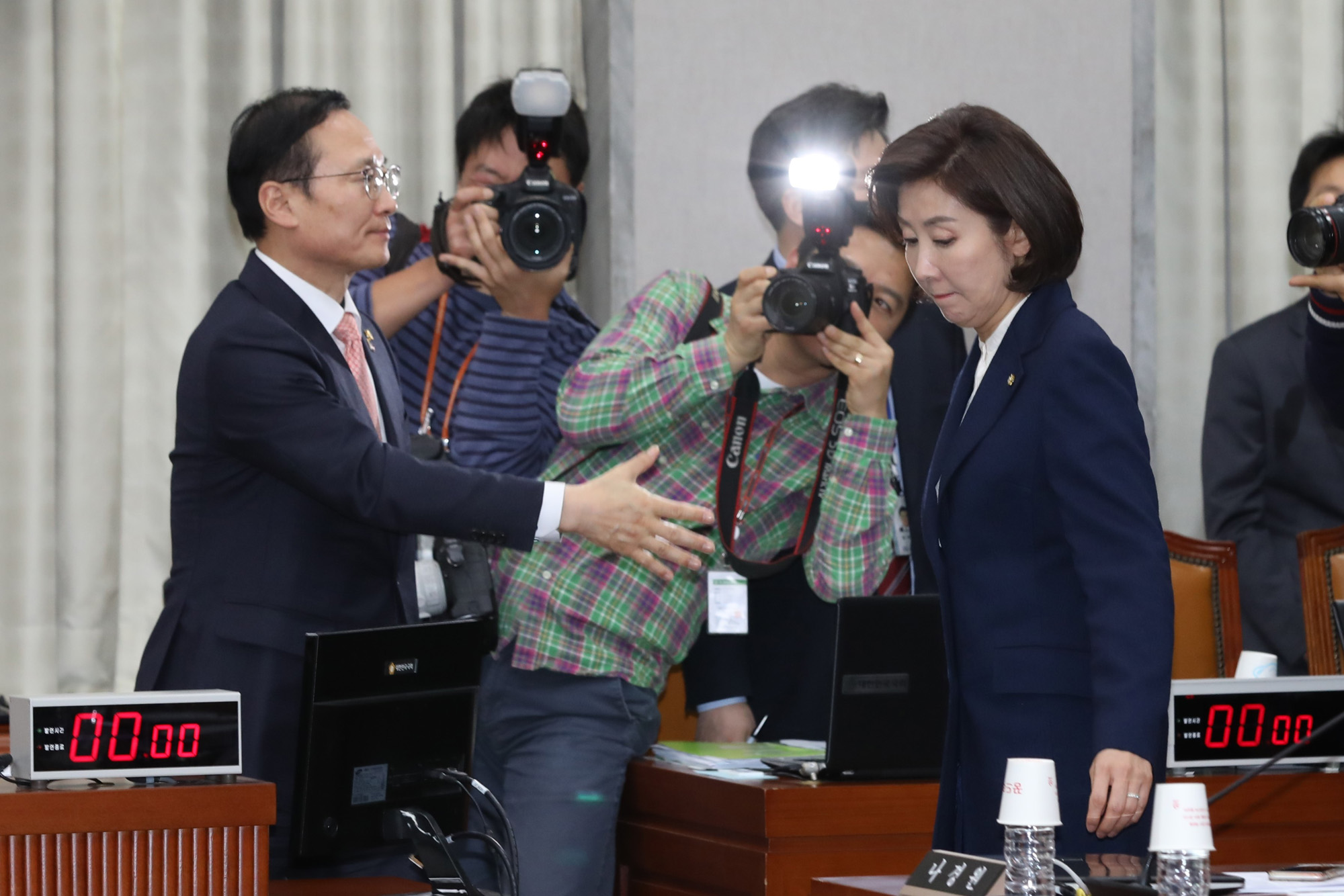 국회운영위원회;나경원원내대표;홍영표원내대표